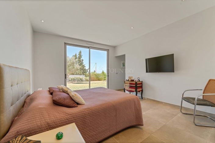 Image No.27-5 Bed Villa for sale