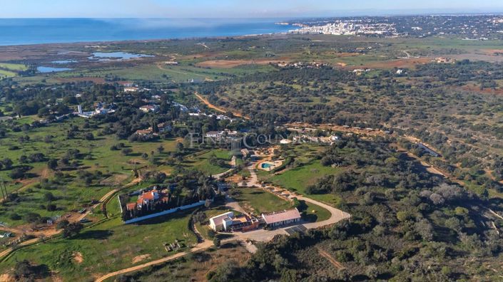 Image No.68-5 Bed Villa for sale