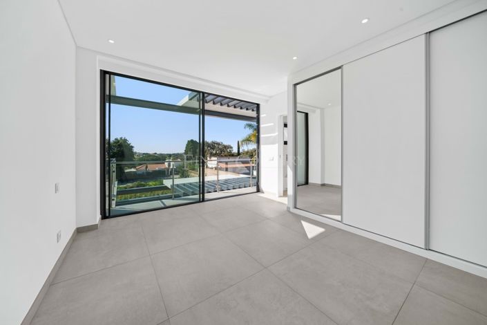 Image No.23-4 Bed Villa for sale