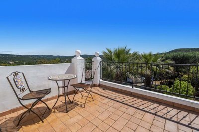 2104-349667-b952a8cbdbc2fd66601ce91bb265b9cce