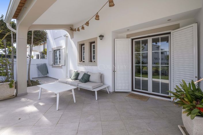 Image No.42-4 Bed Villa for sale