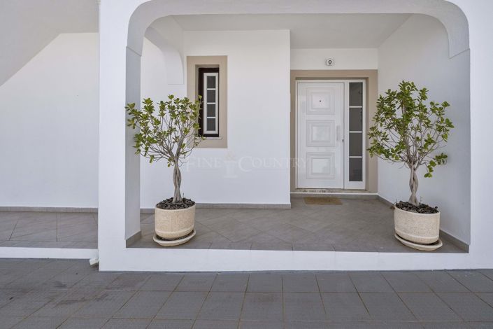 Image No.7-4 Bed Villa for sale