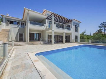 4 Bed Villa for sale