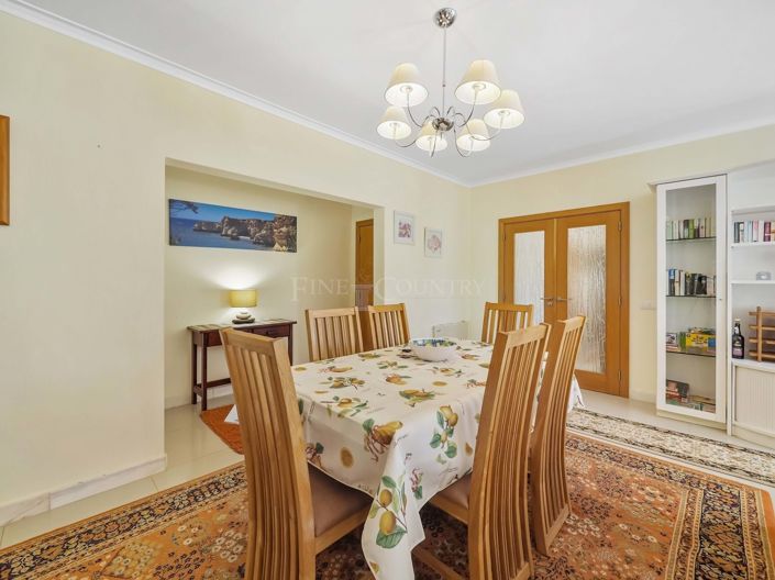 Image No.7-3 Bed Villa for sale