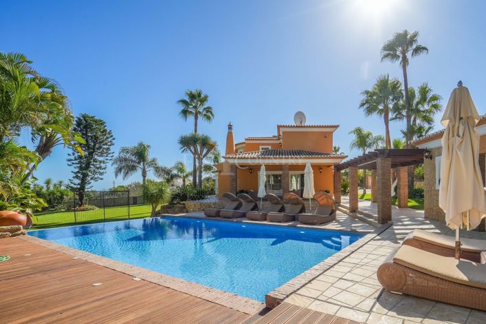 Image No.2-4 Bed Property for sale