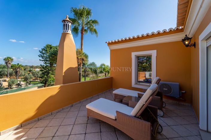 Image No.20-4 Bed Property for sale