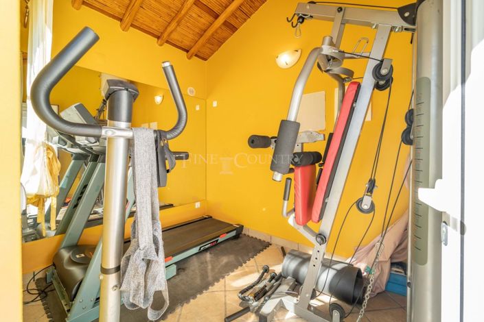 Image No.48-4 Bed Property for sale