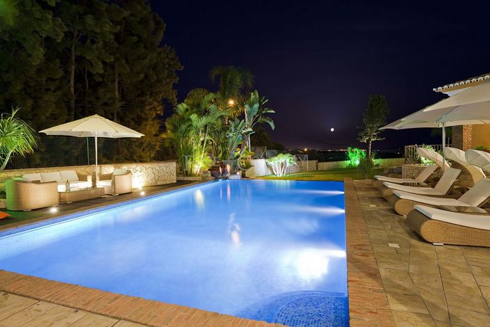 Image No.63-4 Bed Property for sale