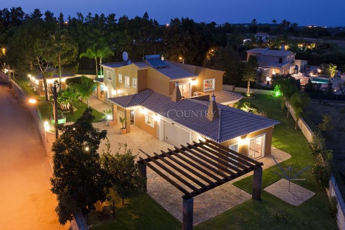 Image No.64-4 Bed Property for sale