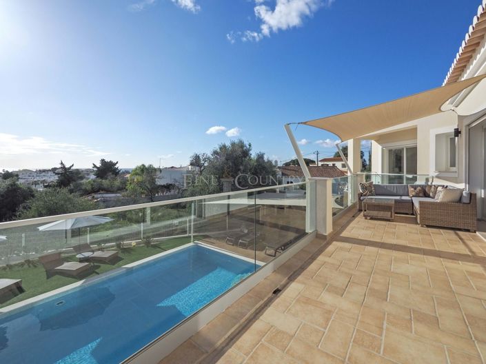 Image No.29-4 Bed Property for sale