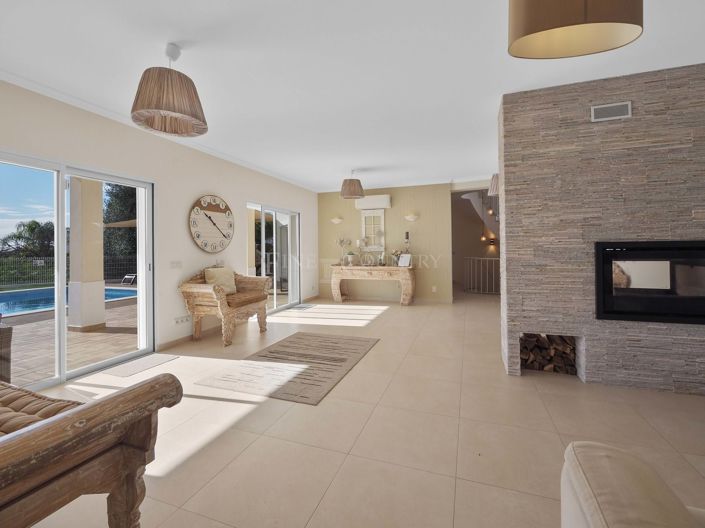 Image No.6-4 Bed Property for sale