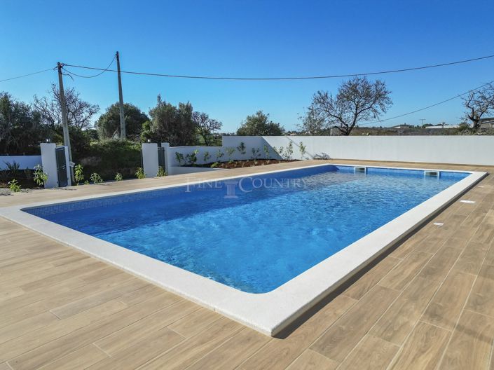 Image No.22-4 Bed Property for sale