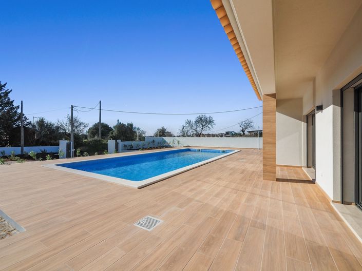 Image No.35-4 Bed Property for sale