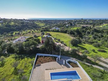 2104-303642-b952a8cbdbc2fd66601ce91bb265b9cce