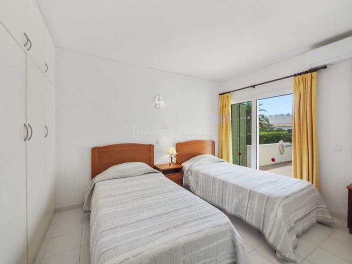 Image No.14-4 Bed Property for sale