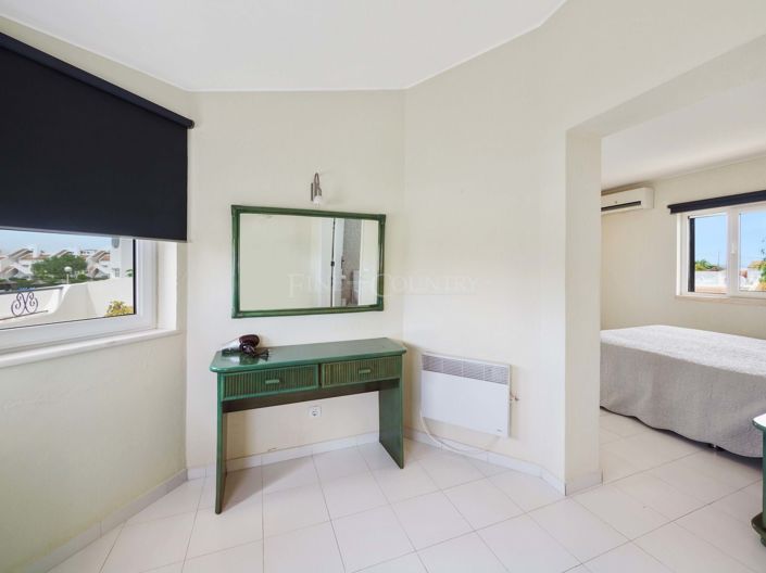 Image No.21-4 Bed Property for sale