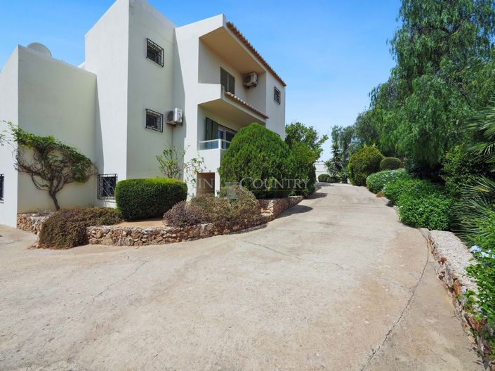 Image No.28-4 Bed Property for sale