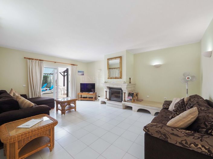 Image No.3-4 Bed Property for sale