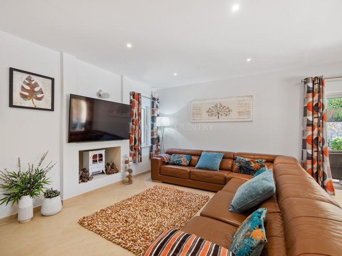 Image No.13-4 Bed Property for sale