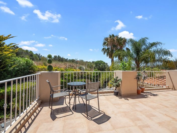 Image No.38-4 Bed Property for sale