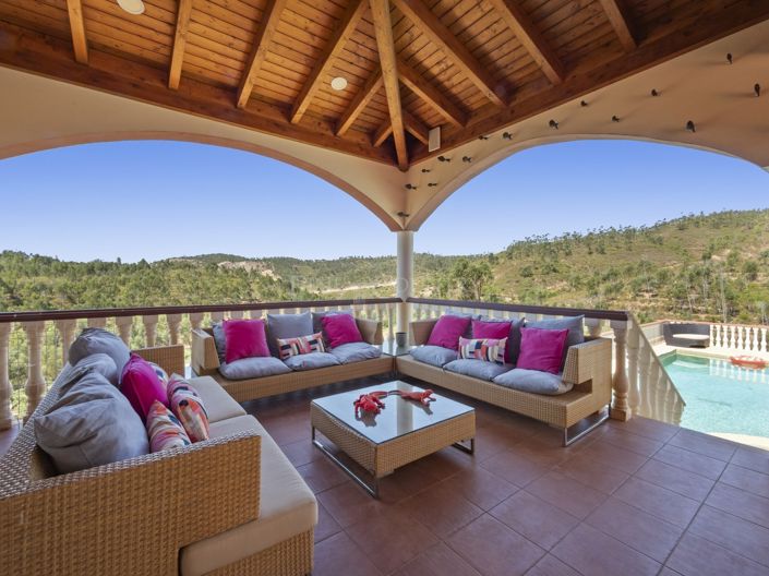 Image No.2-4 Bed Property for sale