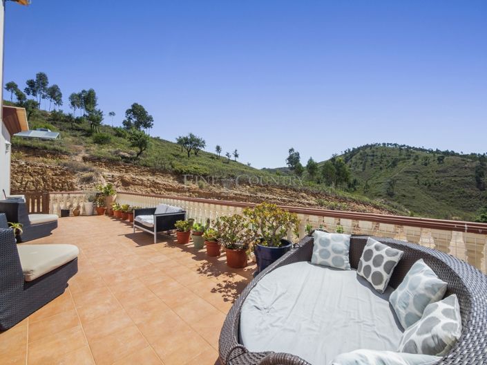 Image No.25-4 Bed Property for sale