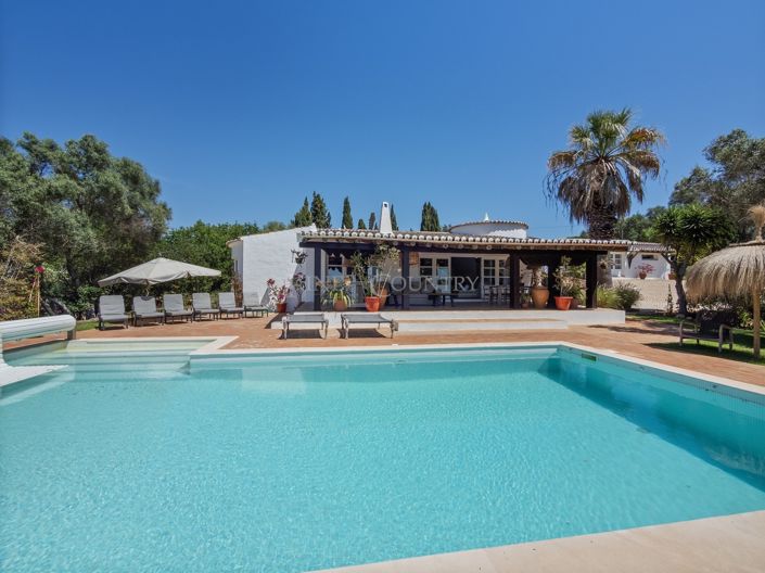 Image No.2-4 Bed Property for sale