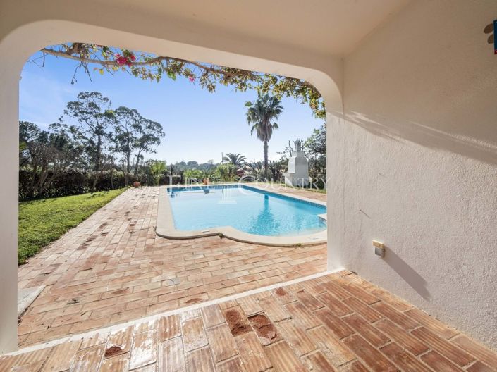 Image No.20-3 Bed Property for sale