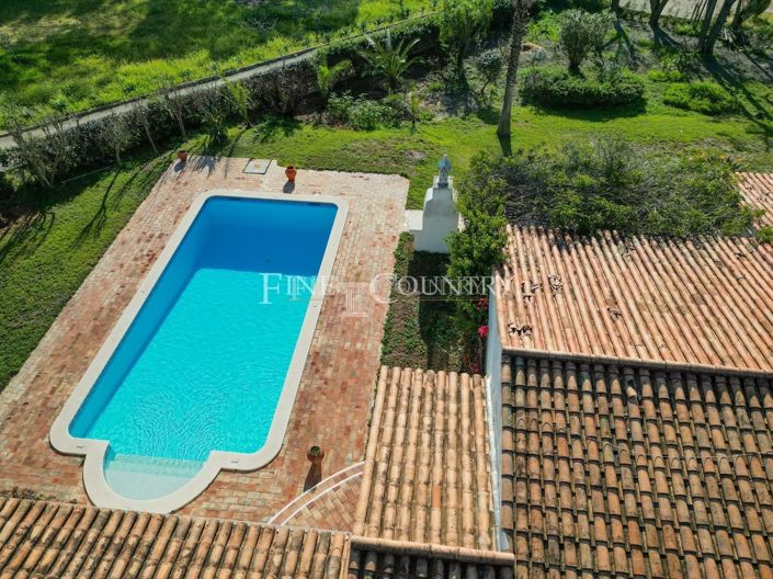 Image No.26-3 Bed Property for sale