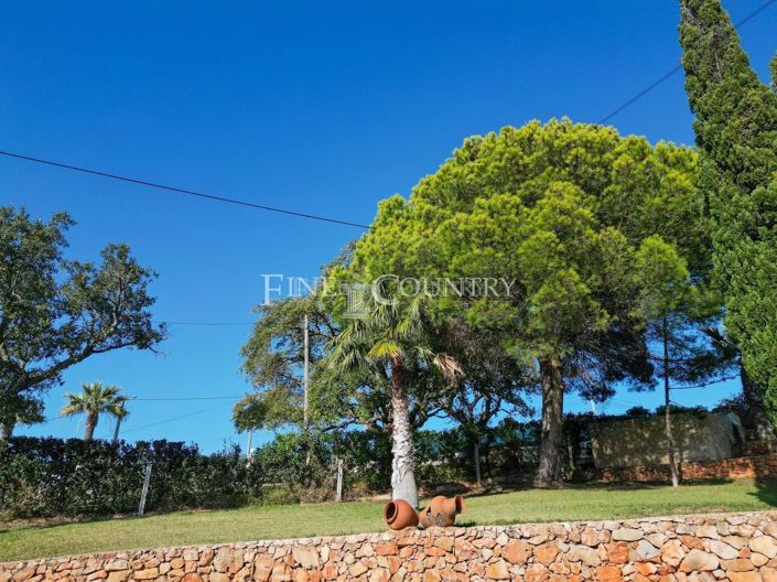 Image No.27-3 Bed Property for sale