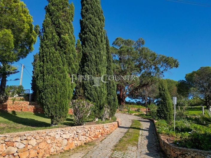 Image No.37-3 Bed Property for sale