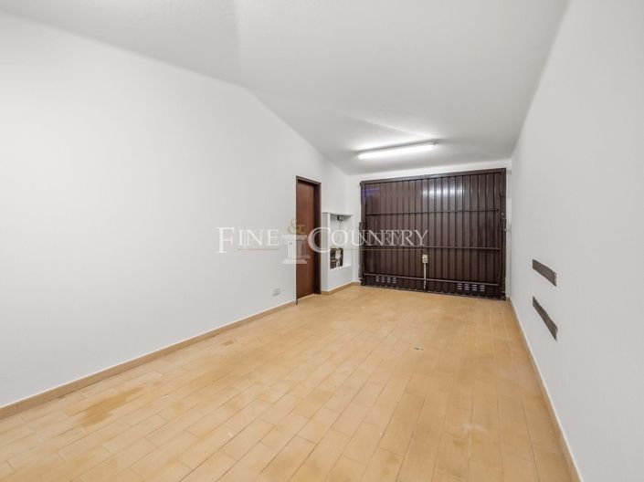 Image No.40-3 Bed Property for sale