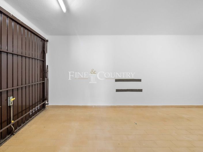 Image No.41-3 Bed Property for sale