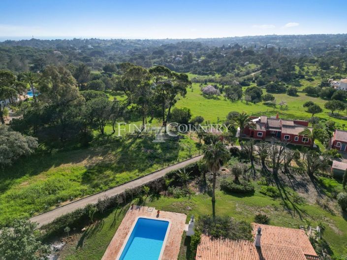 Image No.42-3 Bed Property for sale