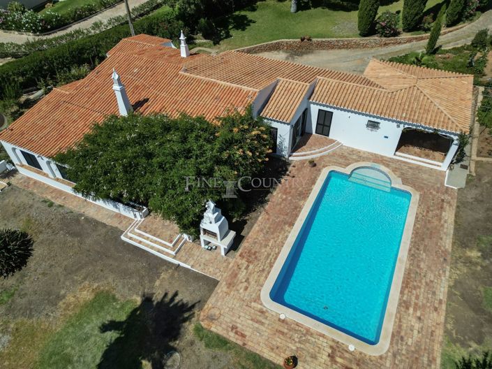 Image No.54-3 Bed Property for sale