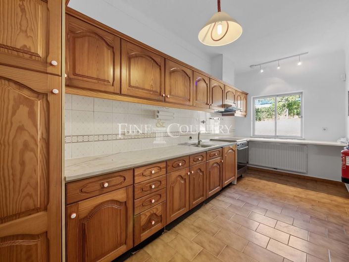 Image No.8-3 Bed Property for sale