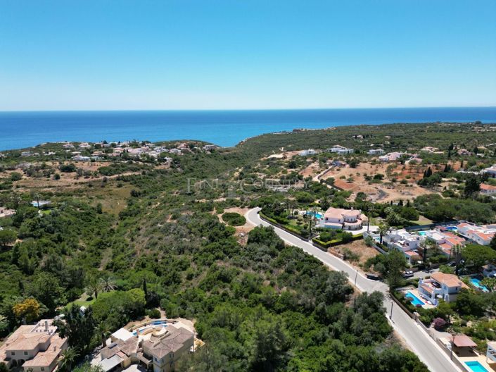 Image No.1-4 Bed Property for sale