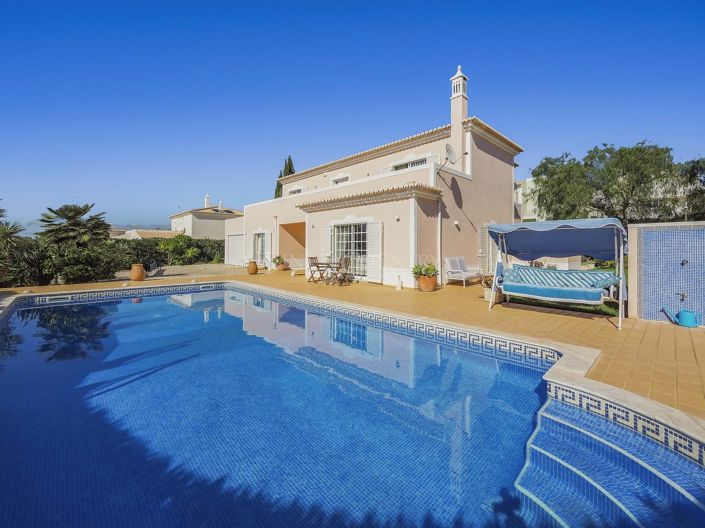 Image No.1-4 Bed Property for sale