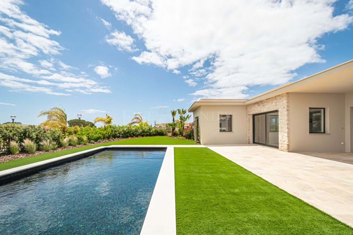 Image No.2-4 Bed Property for sale