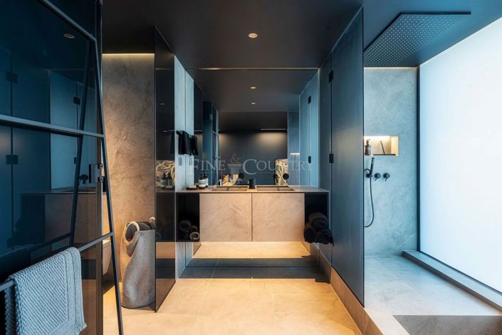 Image No.57-3 Bed Property for sale