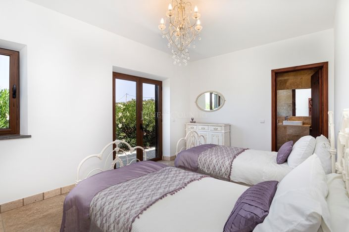 Image No.19-4 Bed Villa for sale