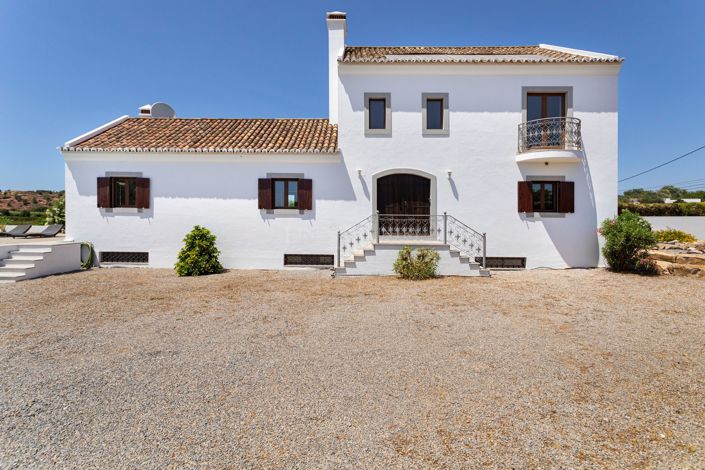 Image No.2-4 Bed Villa for sale