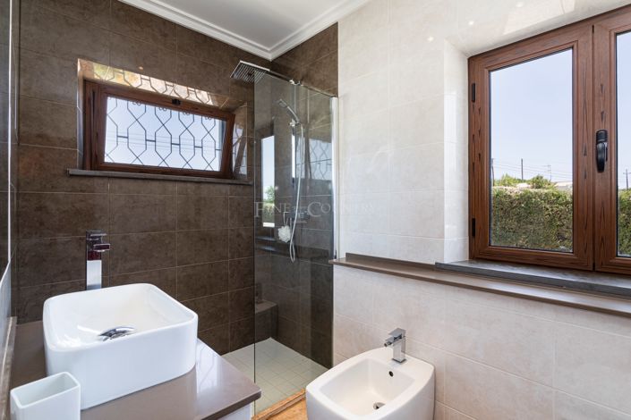 Image No.22-4 Bed Villa for sale