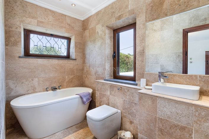 Image No.23-4 Bed Villa for sale