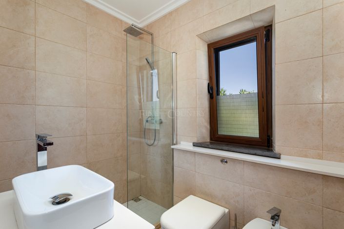 Image No.24-4 Bed Villa for sale