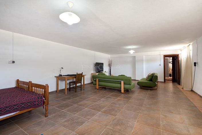 Image No.25-4 Bed Villa for sale