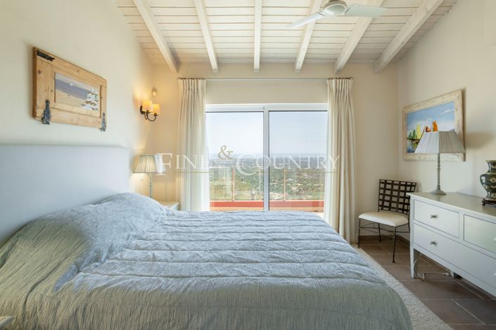 Image No.18-Villa de 6 chambres à vendre à Estói