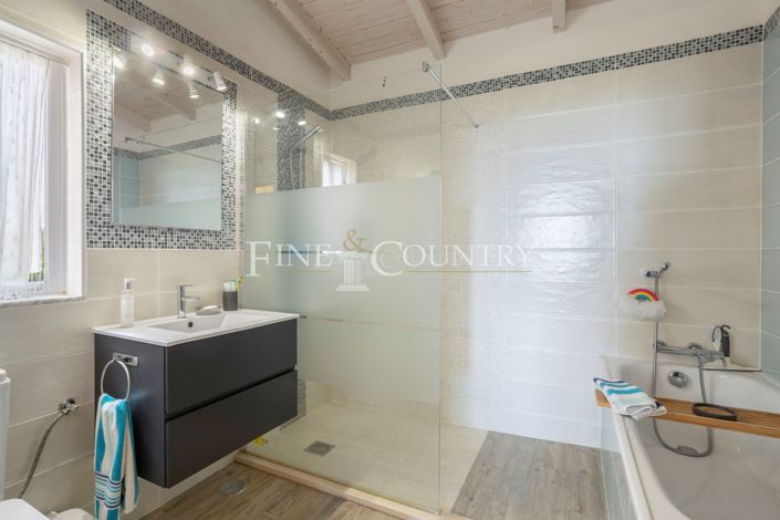 Image No.21-Villa de 6 chambres à vendre à Estói