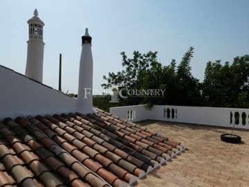 2104-144422-b952a8cbdbc2fd66601ce91bb265b9cce