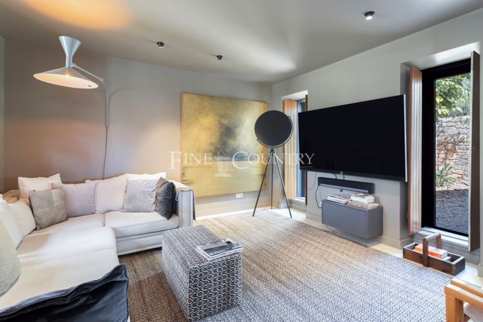 Image No.10-5 Bed Villa for sale